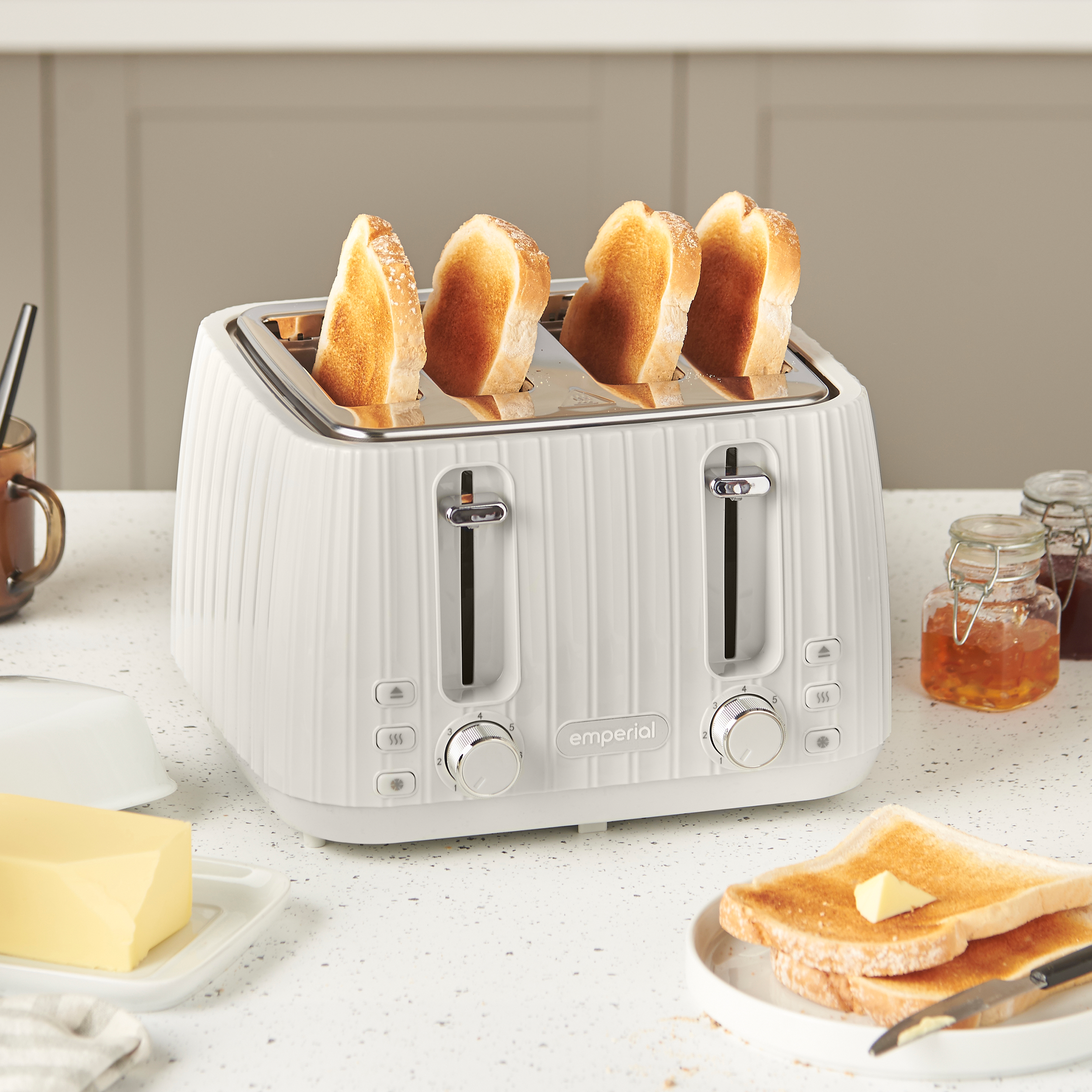 Flow 4 Slice Toaster - White