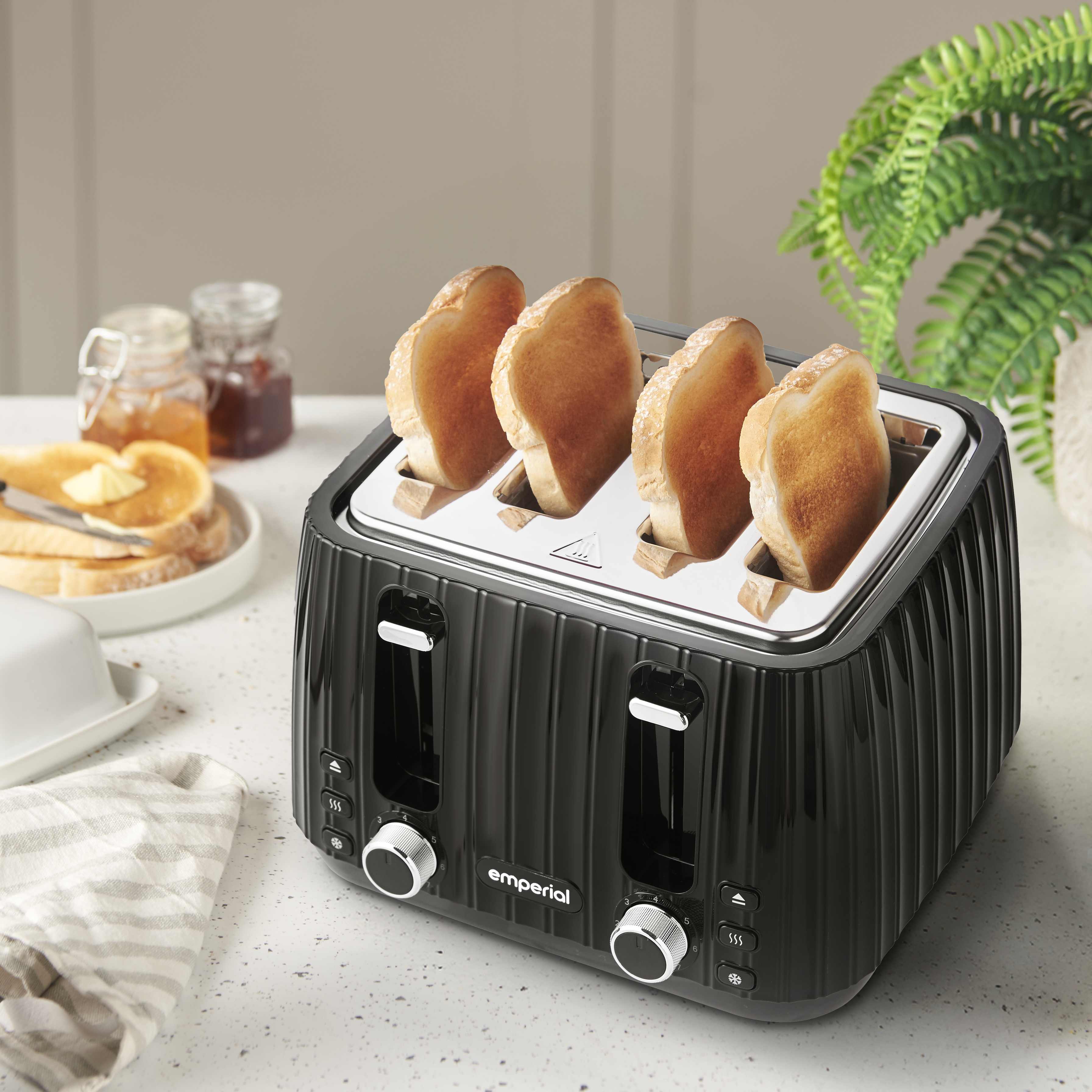 Flow Kettle & 4 Slice Toaster Set - Black