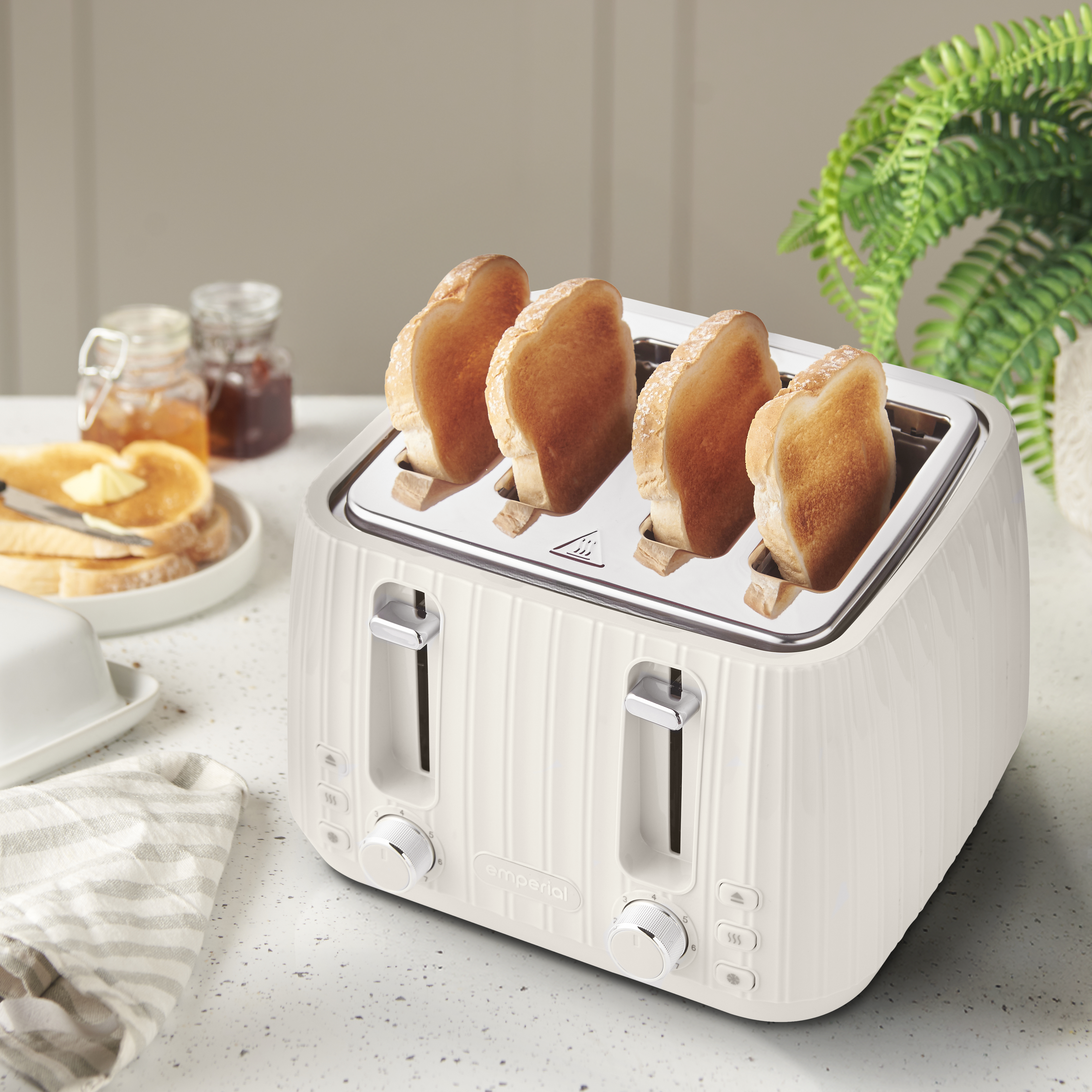 Flow Kettle & 4 Slice Toaster Set - White