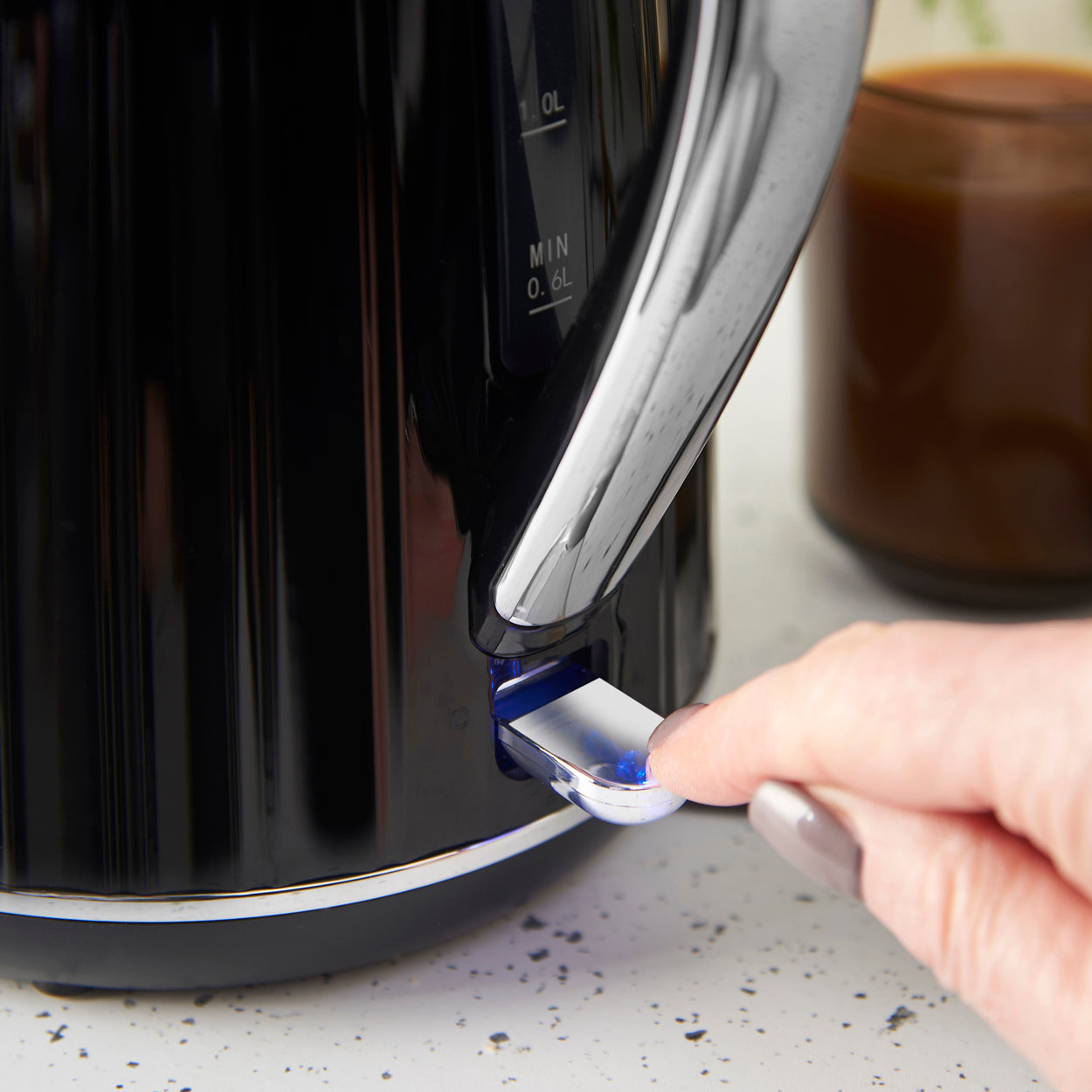Flow Kettle & 4 Slice Toaster Set - Black