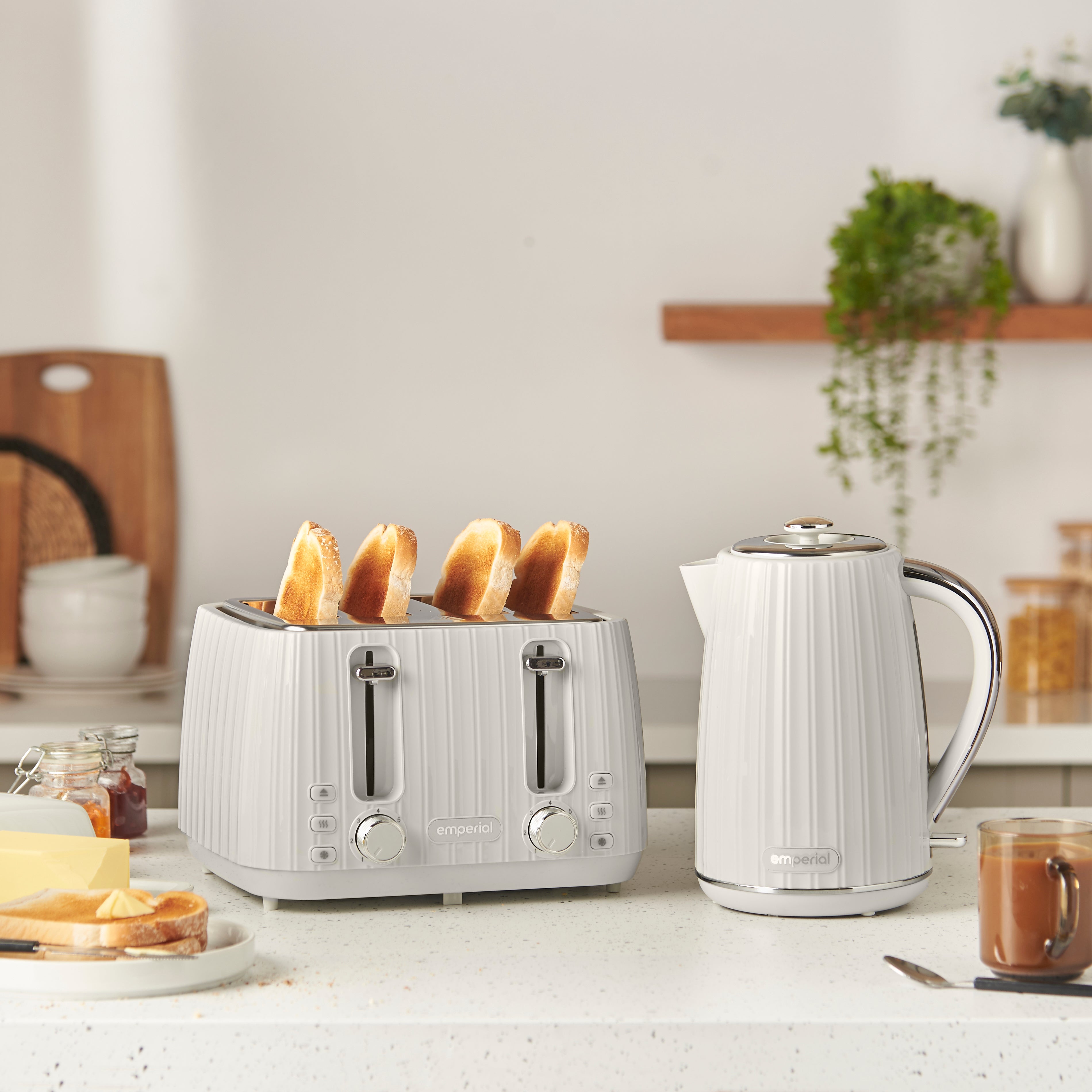 Flow Kettle & 4 Slice Toaster Set - White