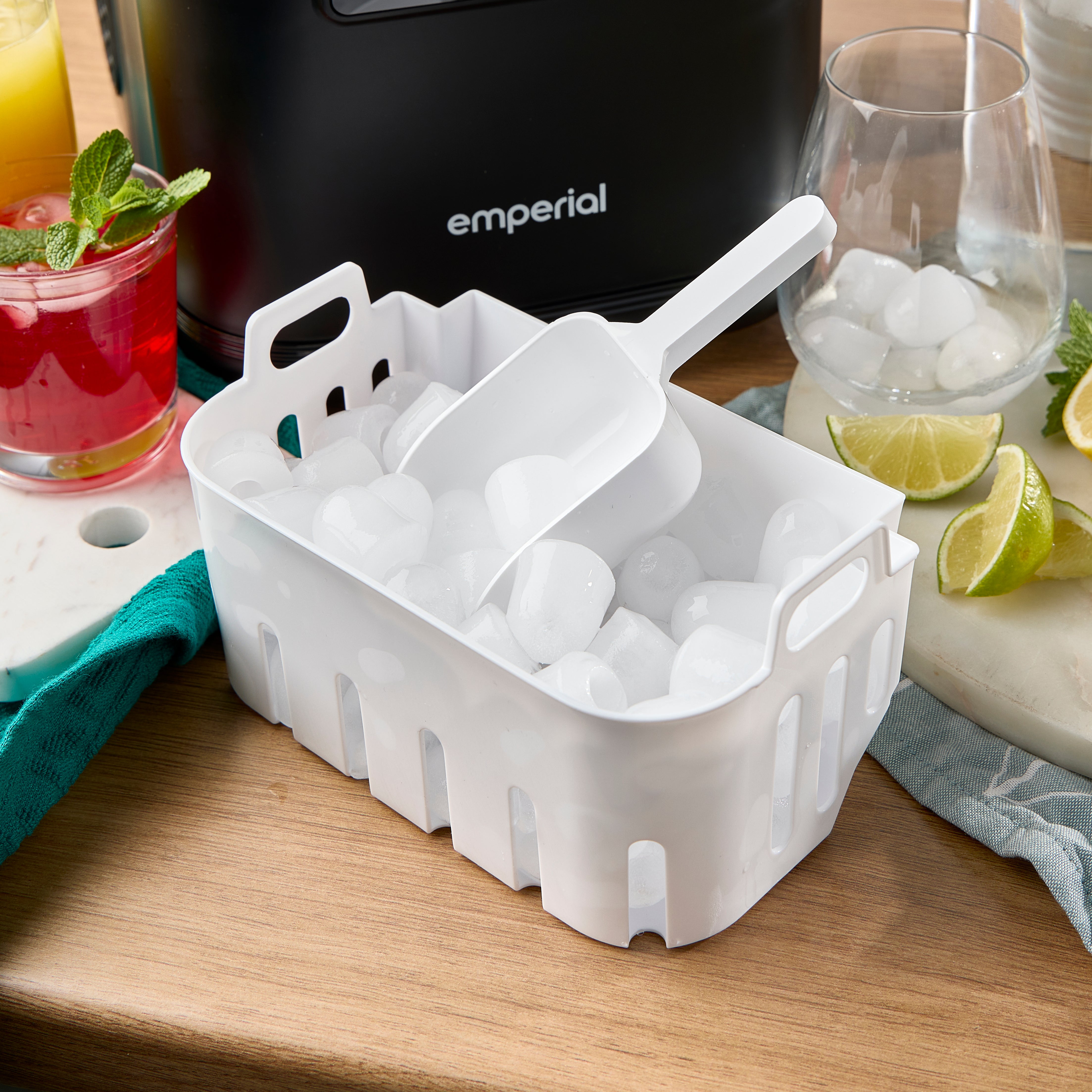Ice Cube Maker