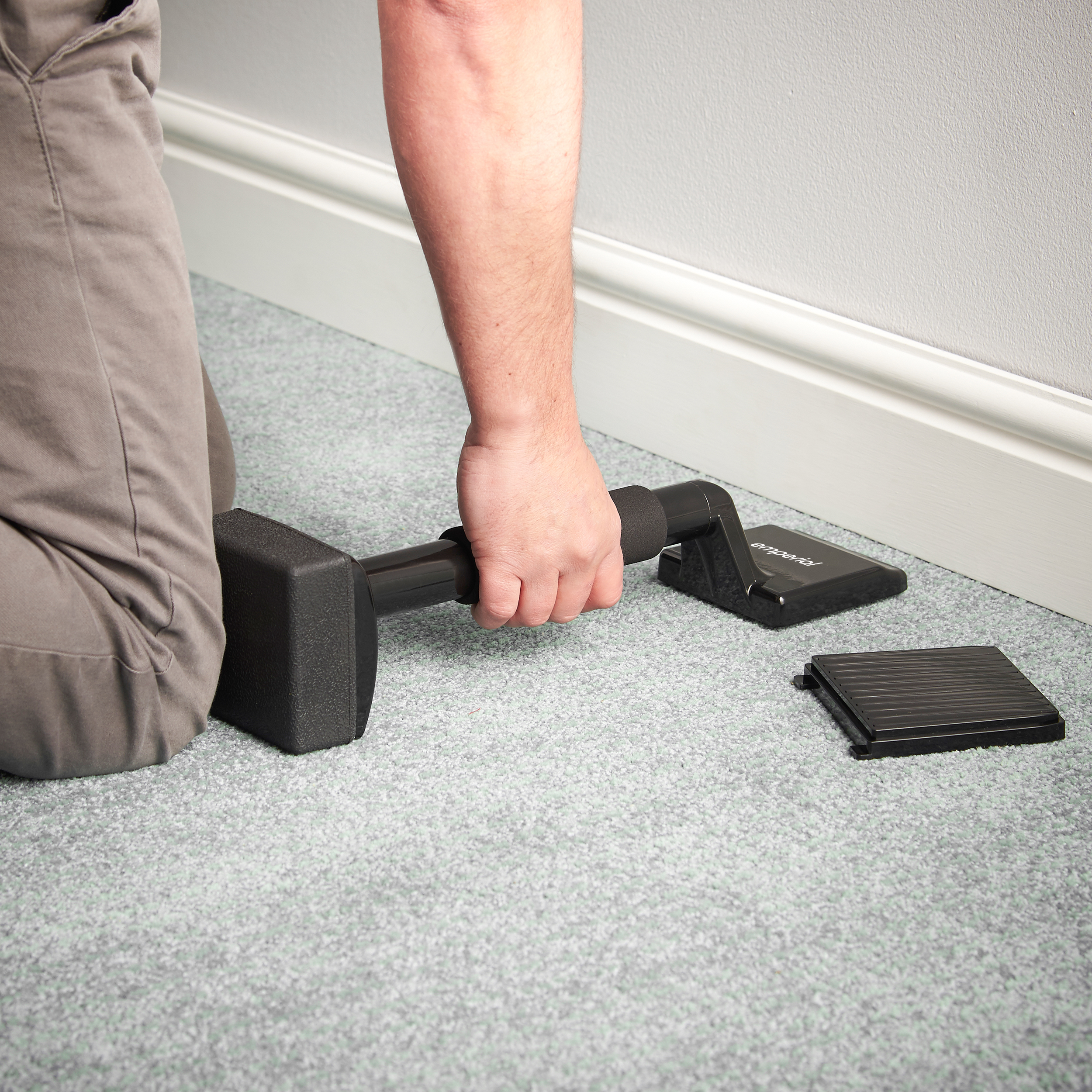 carpet knee kicker