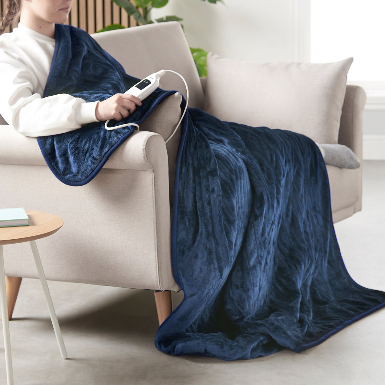 Electric Heated Throw Blanket - Navy